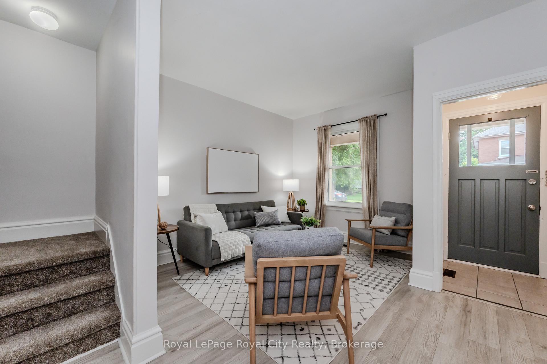 Photo 6 of 108 Harris Street, Guelph, St. Patrick's Ward — HOMEH