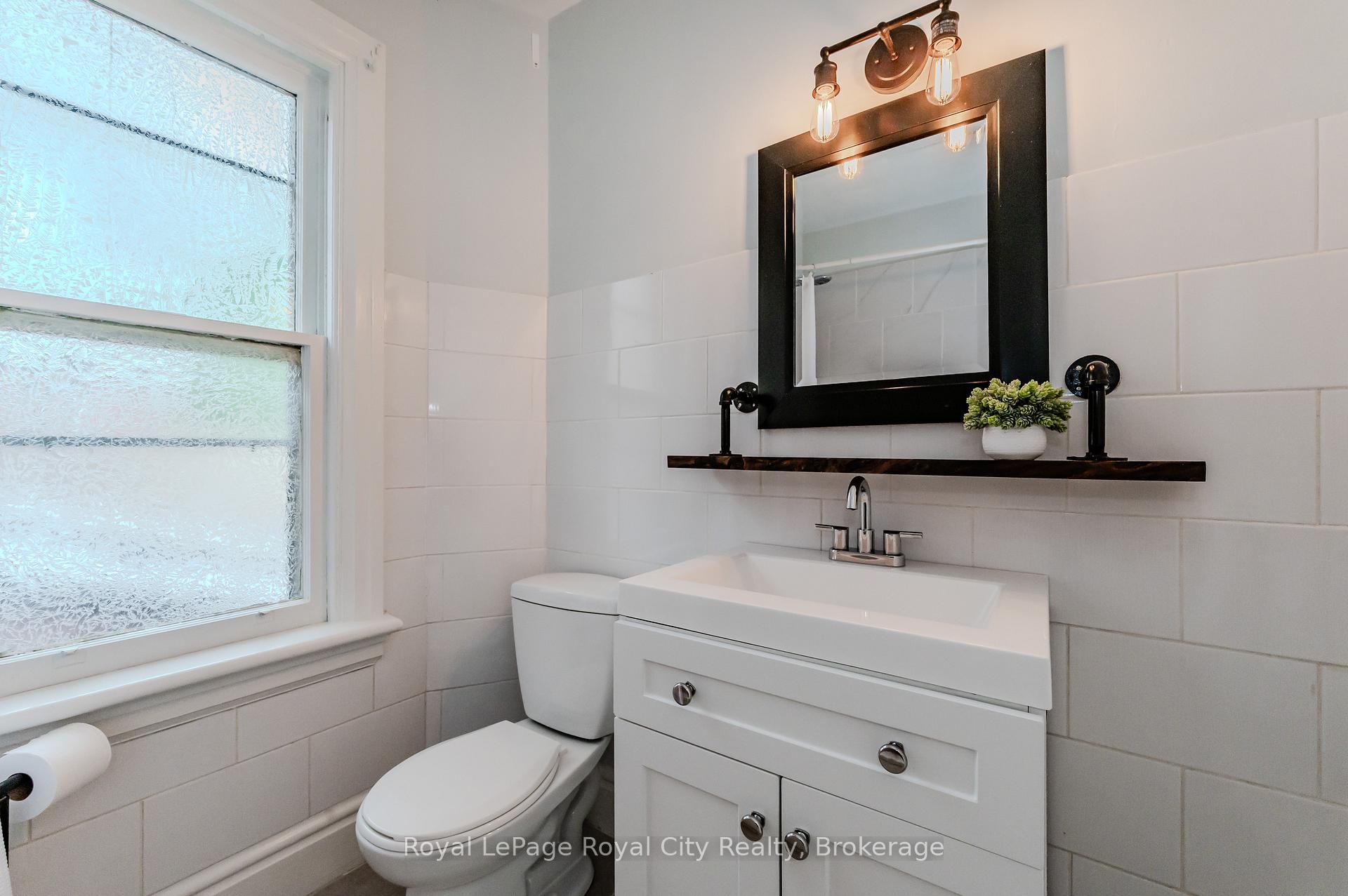 Photo 25 of 108 Harris Street, Guelph, St. Patrick's Ward — HOMEH