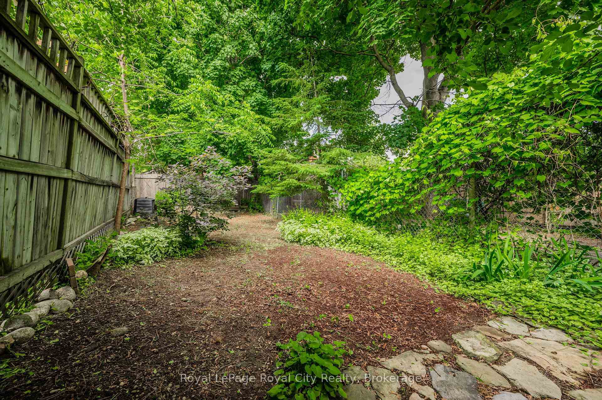 Photo 30 of 108 Harris Street, Guelph, St. Patrick's Ward — HOMEH