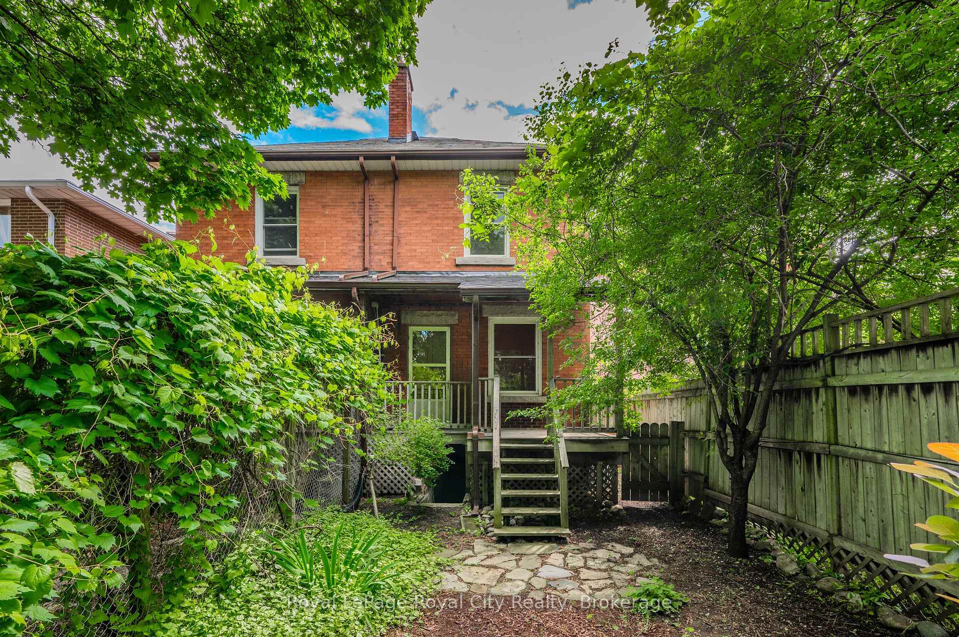 Photo 34 of 108 Harris Street, Guelph, St. Patrick's Ward — HOMEH