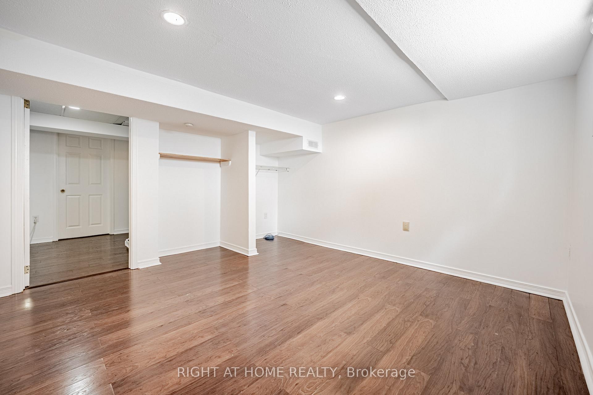 Photo 15 of 194 Cline Avenue S, Hamilton, Ainslie Wood — HOMEH