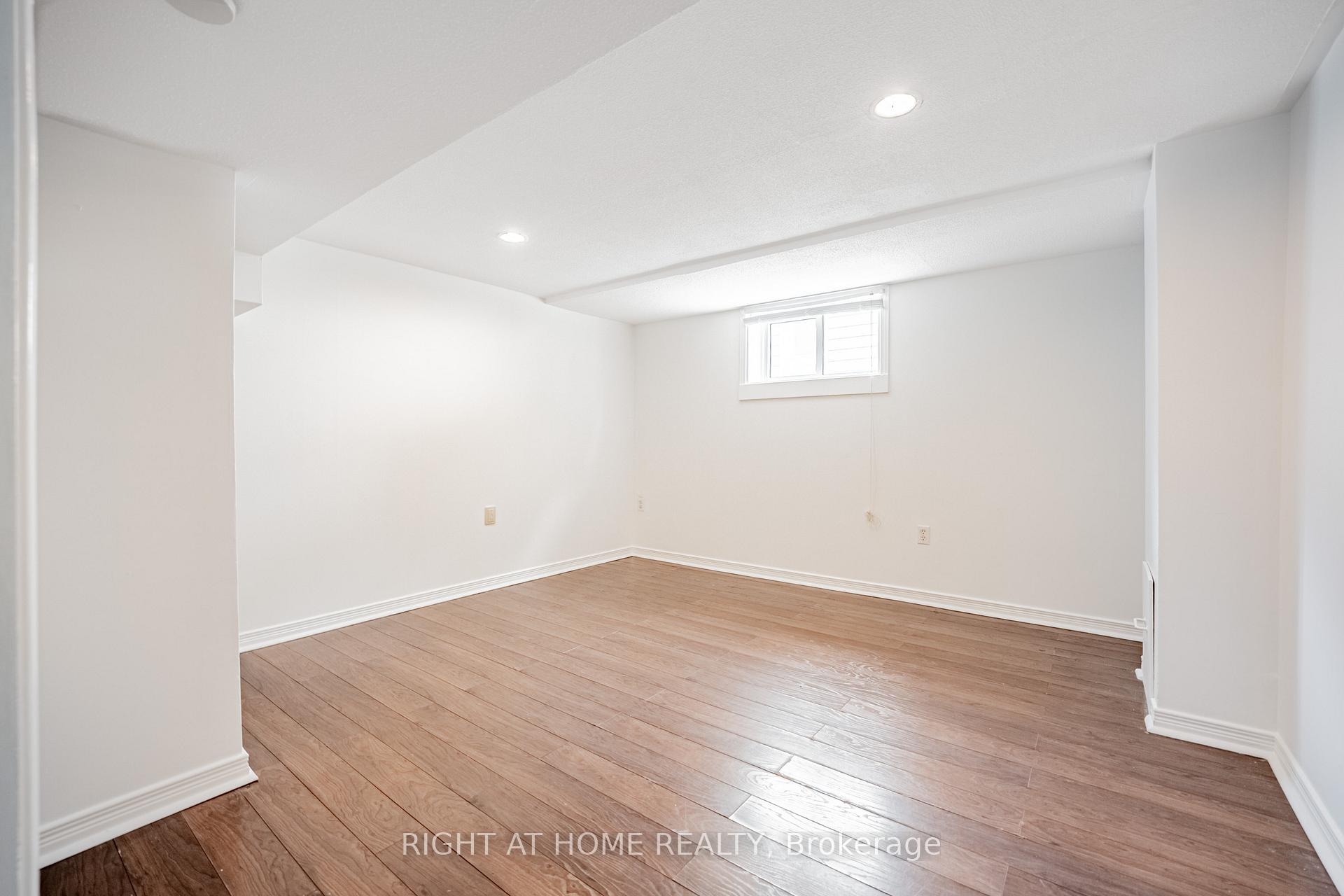 Photo 16 of 194 Cline Avenue S, Hamilton, Ainslie Wood — HOMEH