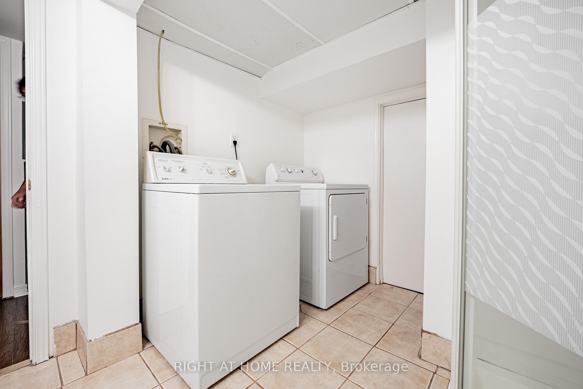 Photo 19 of 194 Cline Avenue S, Hamilton, Ainslie Wood — HOMEH