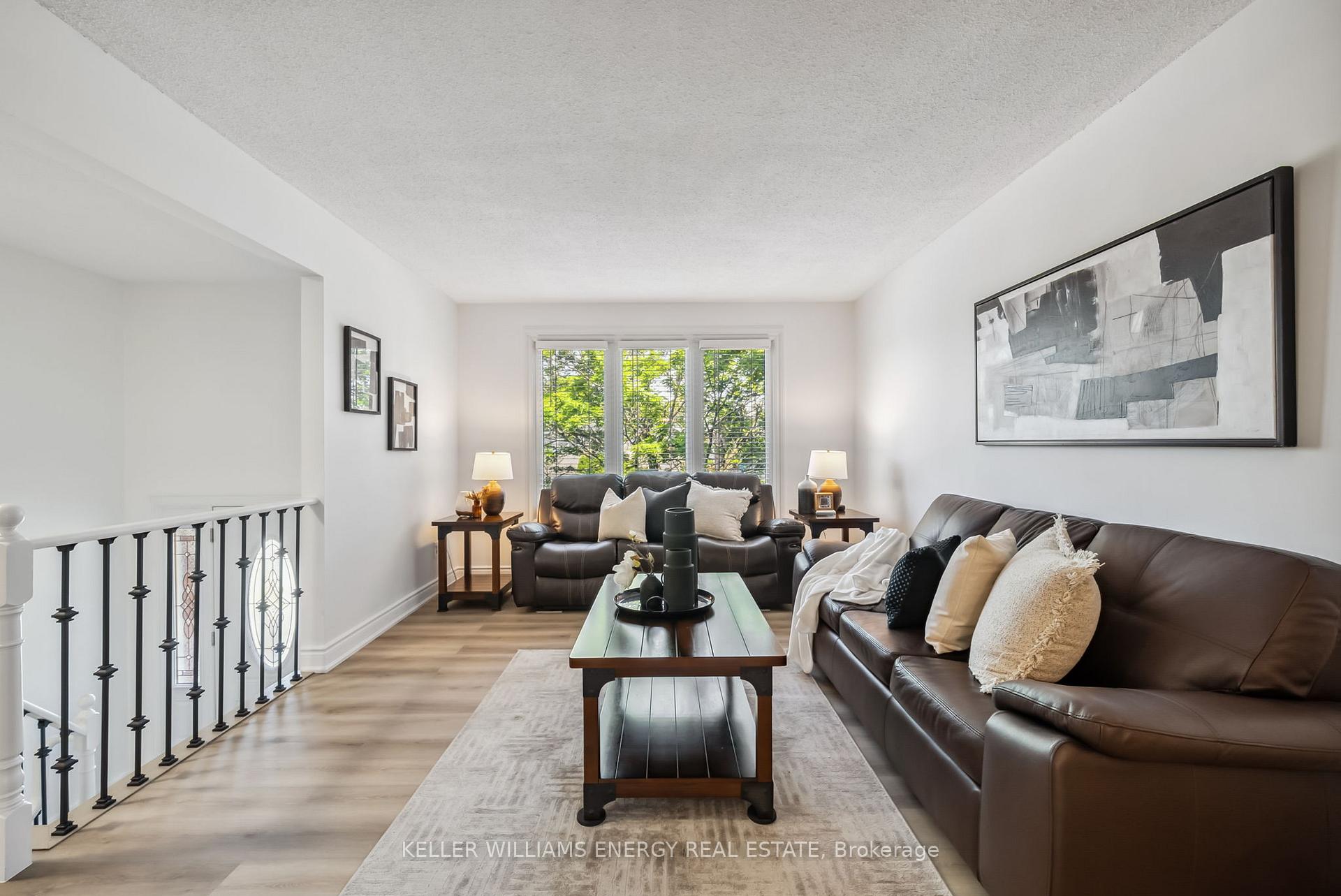 Photo 5 of 4 Pinedale Crescent, Clarington, Courtice — HOMEH