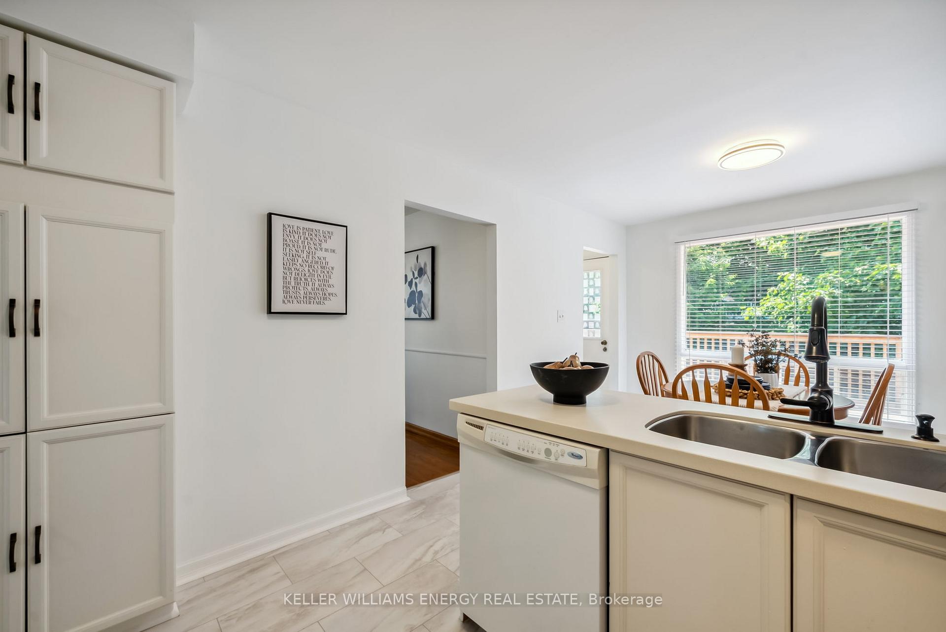 Photo 13 of 4 Pinedale Crescent, Clarington, Courtice — HOMEH