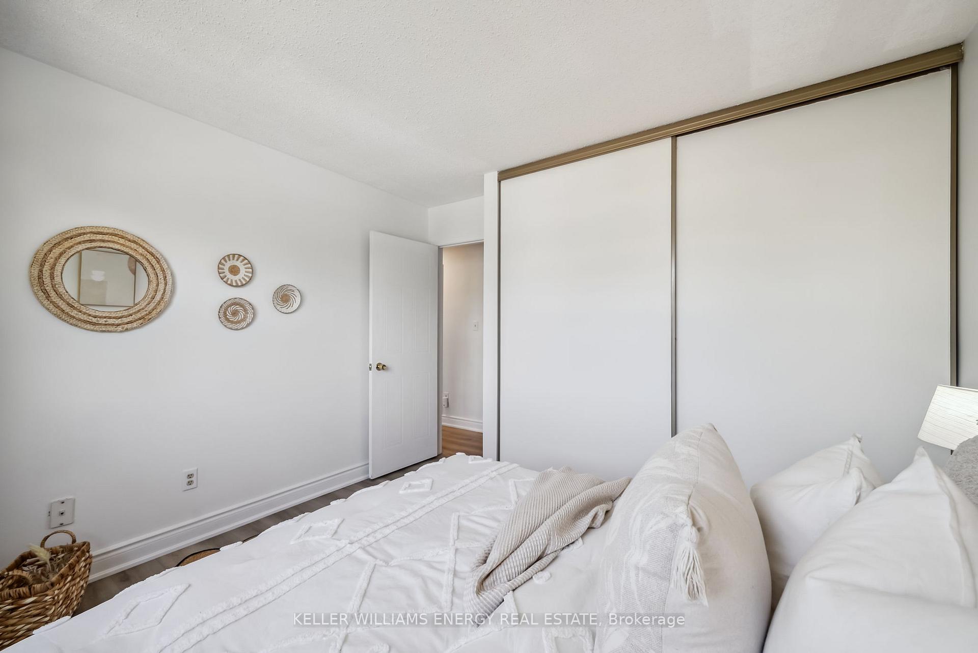 Photo 21 of 4 Pinedale Crescent, Clarington, Courtice — HOMEH