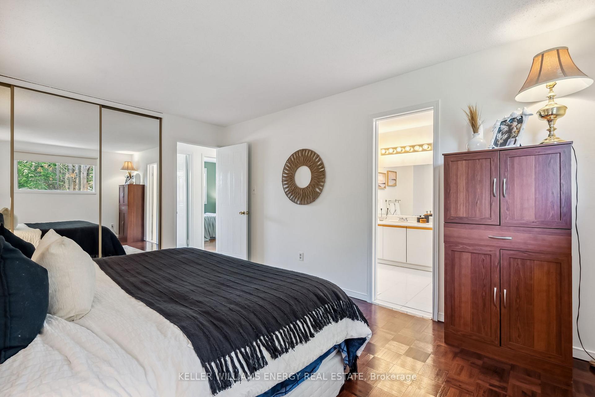 Photo 23 of 4 Pinedale Crescent, Clarington, Courtice — HOMEH