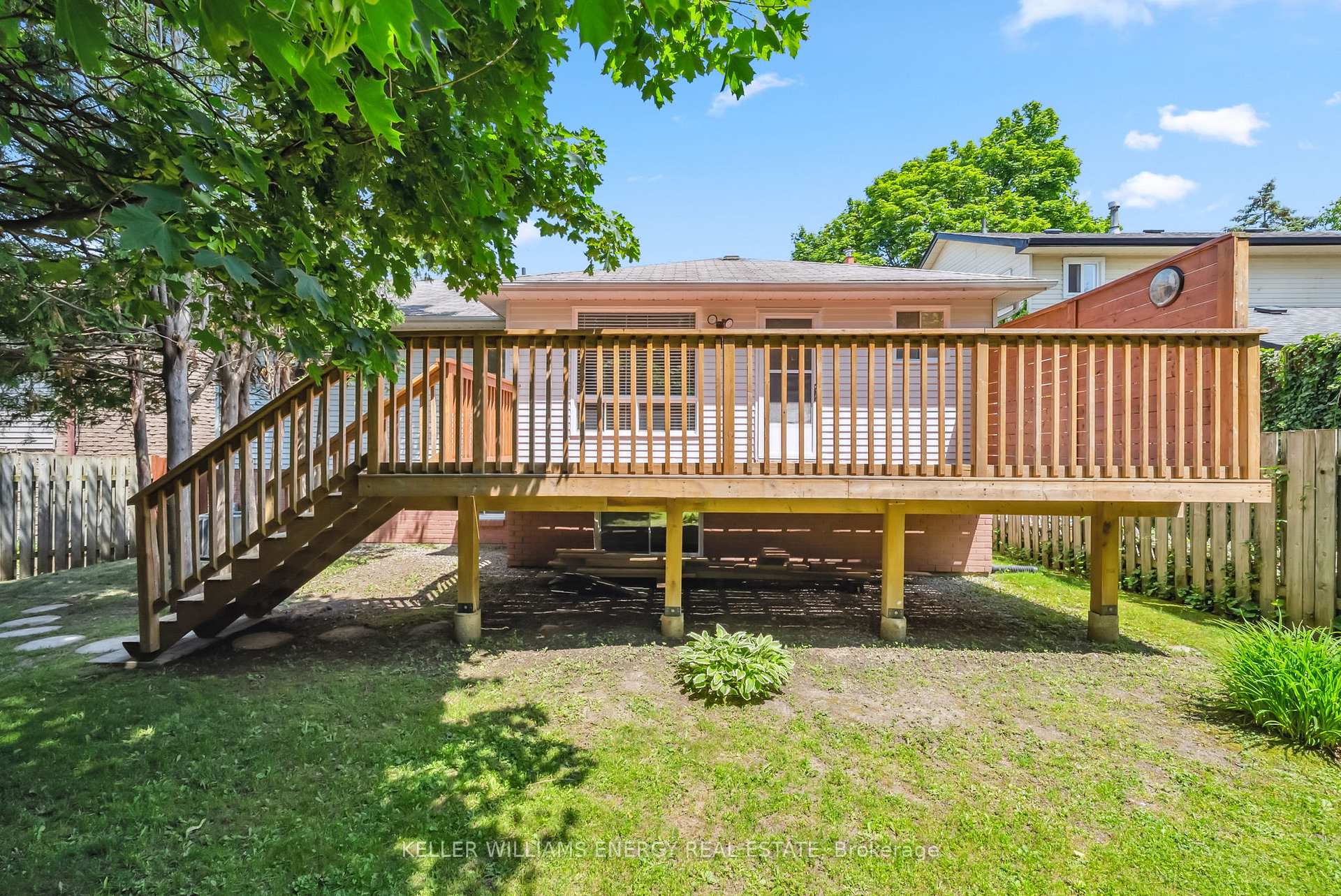 Photo 38 of 4 Pinedale Crescent, Clarington, Courtice — HOMEH