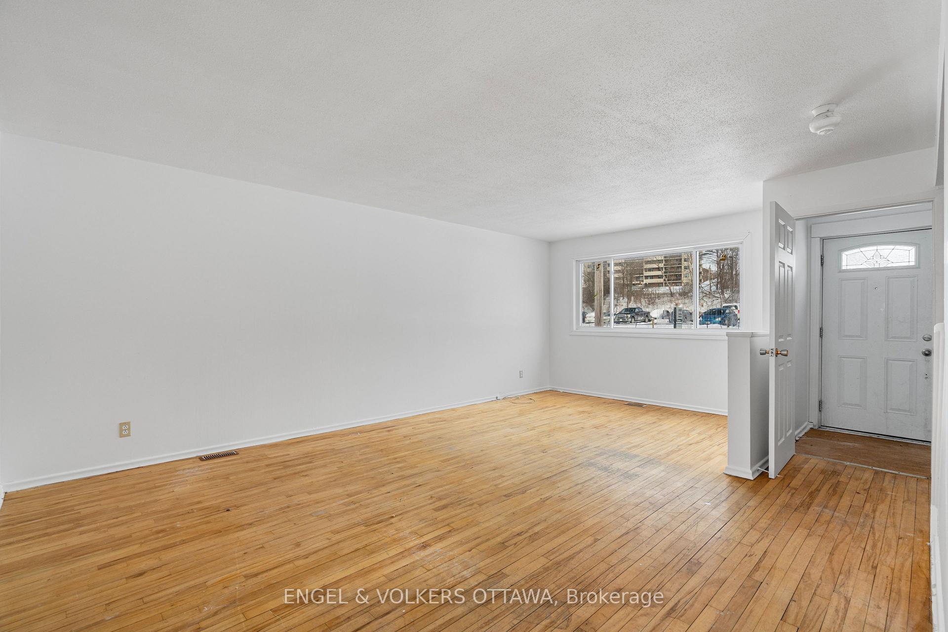 Photo 21 of 820 Grenon Avenue, Ottawa, Britannia Heights — HOMEH