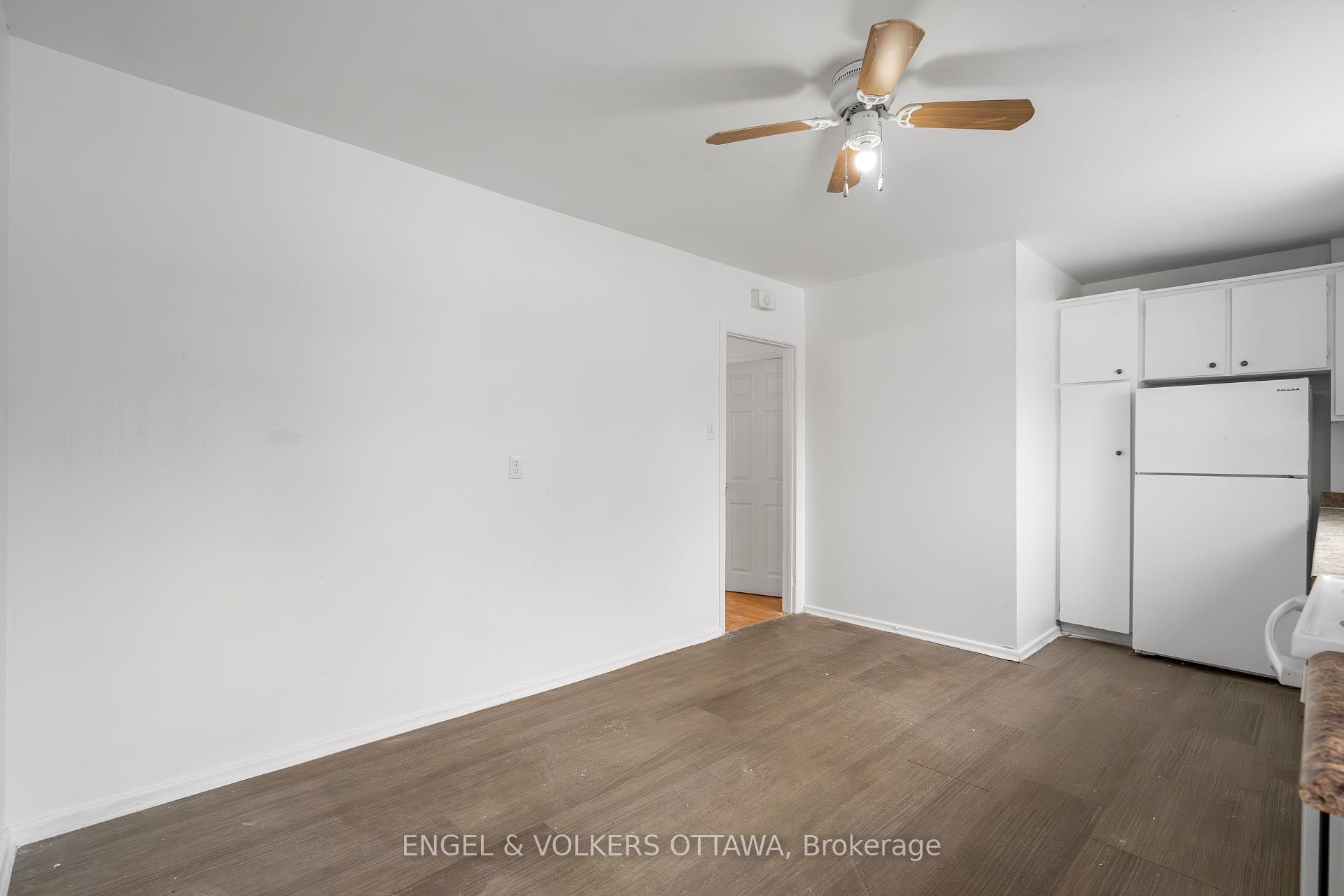 Photo 8 of 820 Grenon Avenue, Ottawa, Britannia Heights — HOMEH