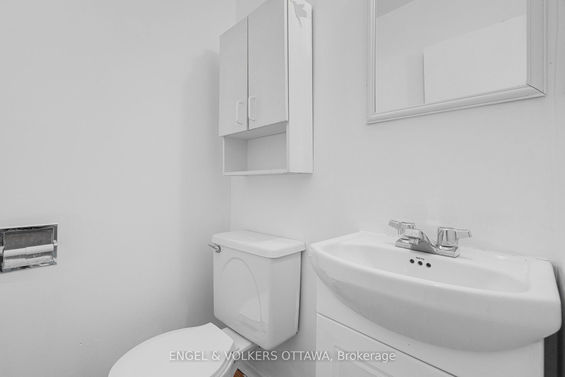 Photo 11 of 820 Grenon Avenue, Ottawa, Britannia Heights — HOMEH