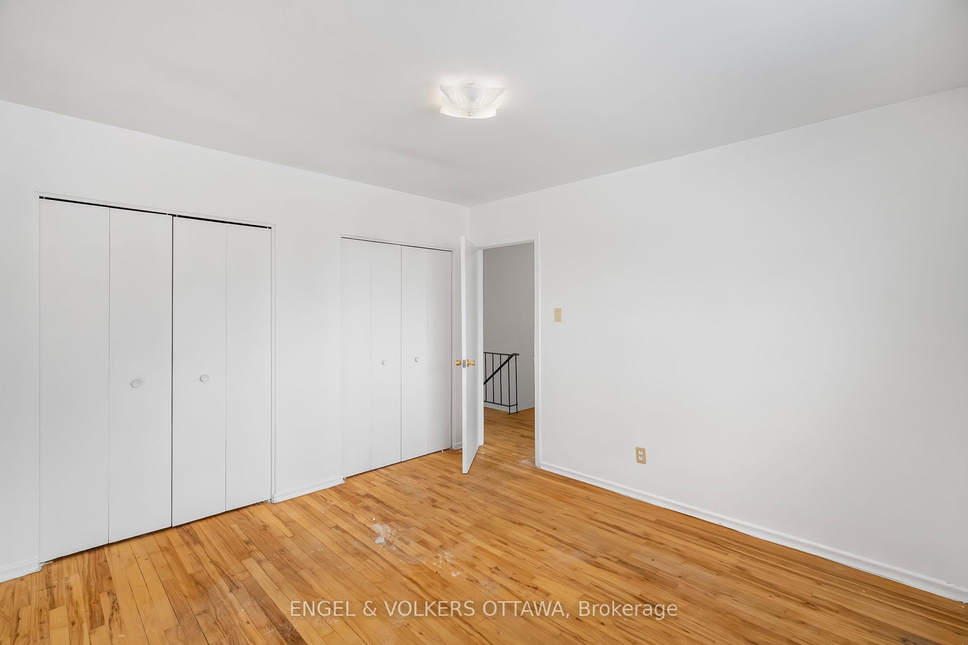 Photo 15 of 820 Grenon Avenue, Ottawa, Britannia Heights — HOMEH