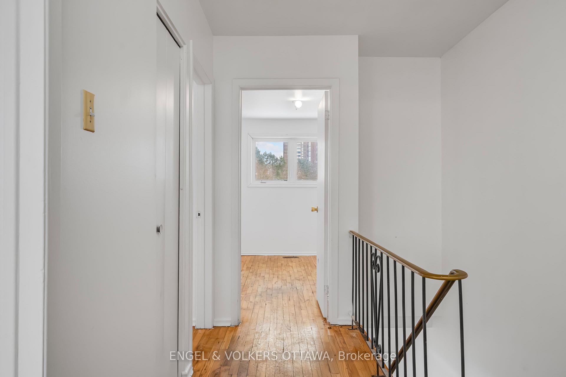 Photo 18 of 820 Grenon Avenue, Ottawa, Britannia Heights — HOMEH
