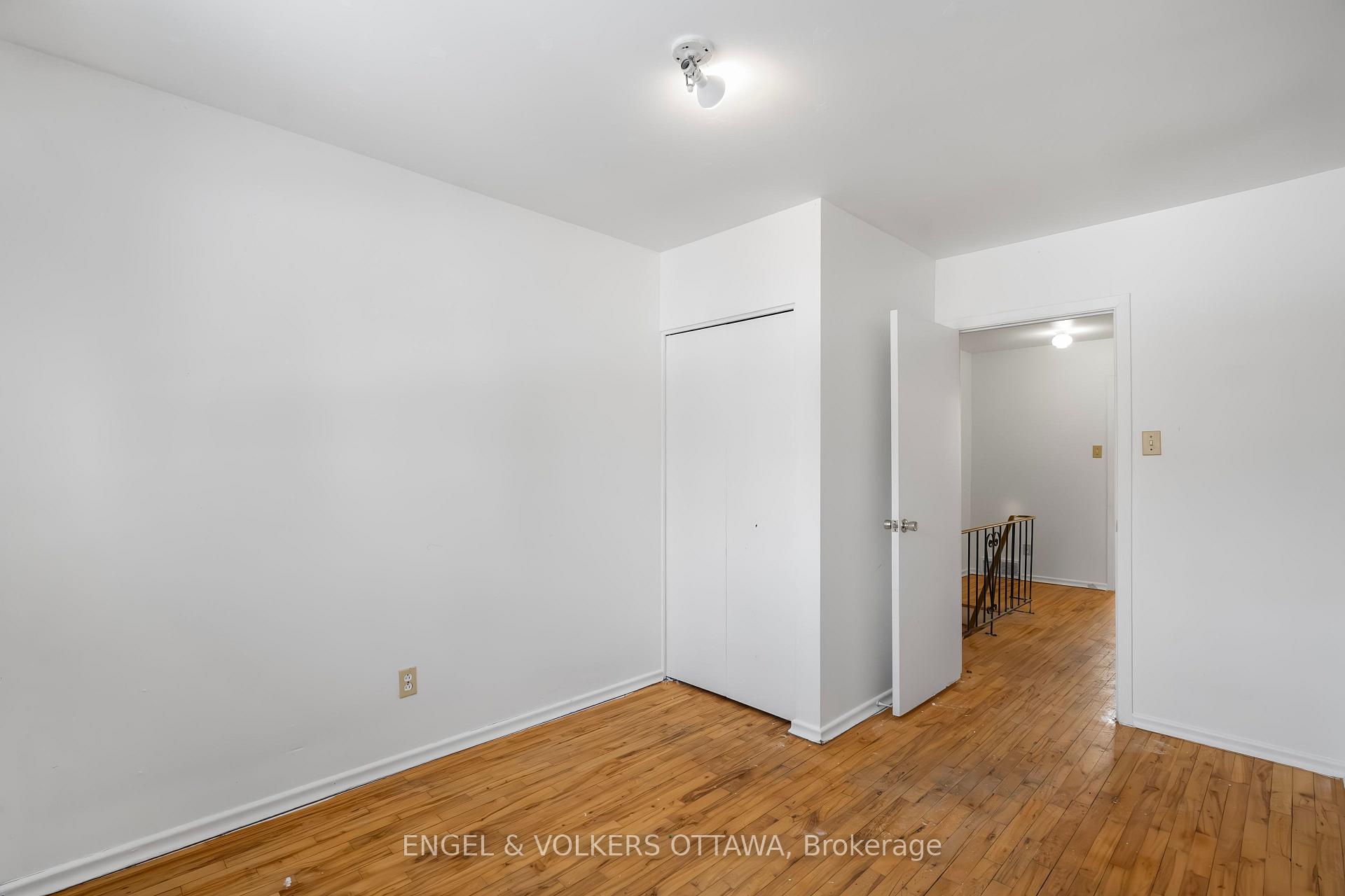 Photo 22 of 820 Grenon Avenue, Ottawa, Britannia Heights — HOMEH