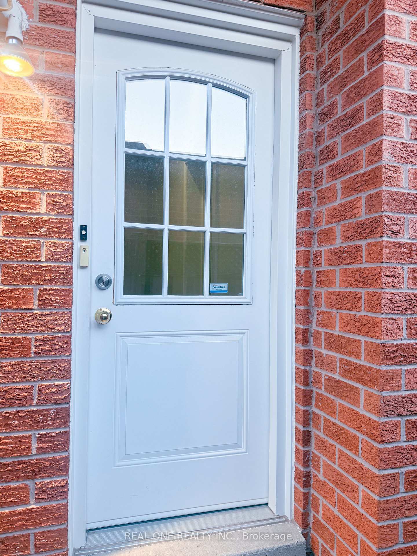 Photo 3 of 1480 Clearview Drive, Oakville, Clearview — HOMEH