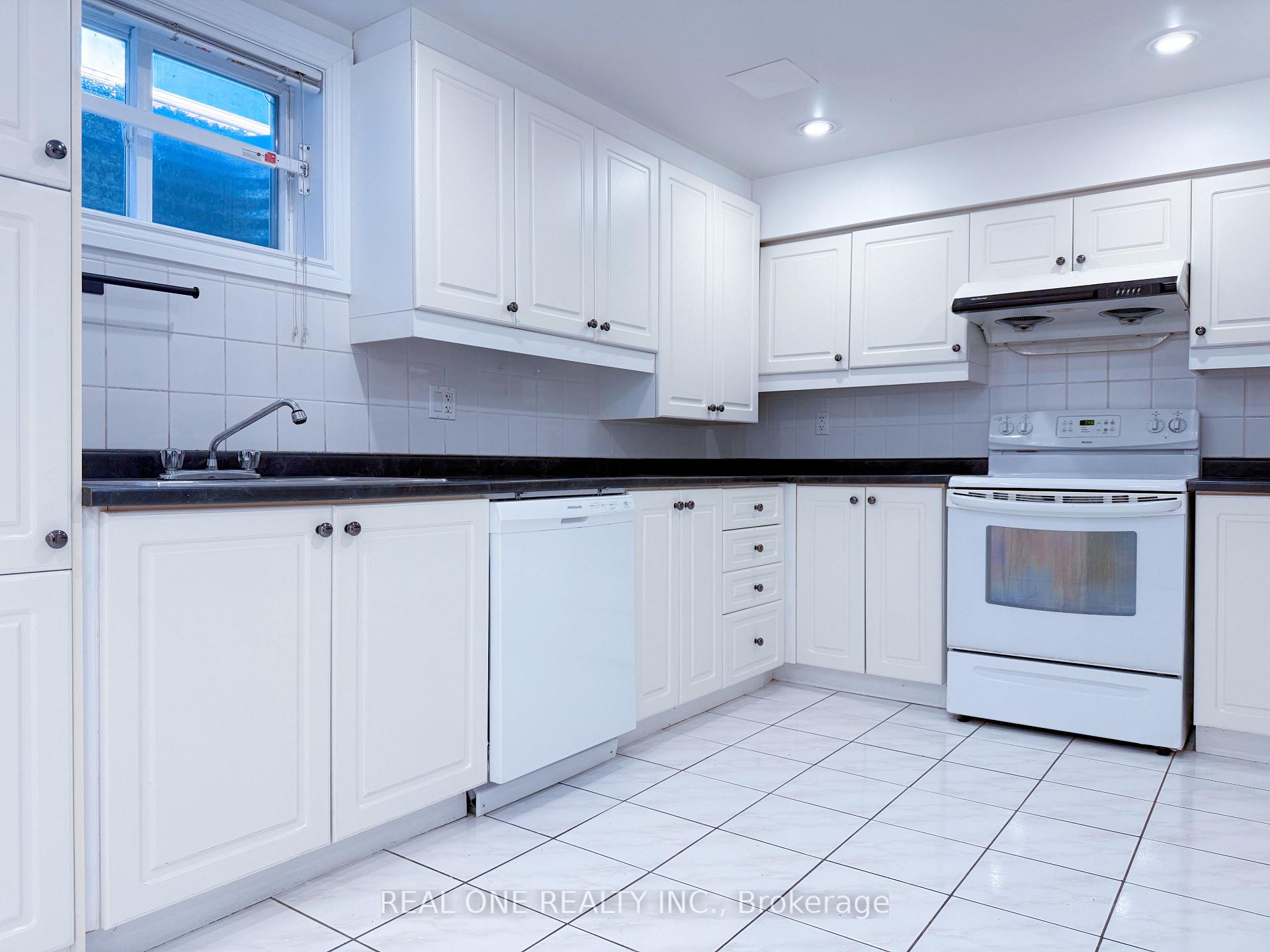 Photo 6 of 1480 Clearview Drive, Oakville, Clearview — HOMEH