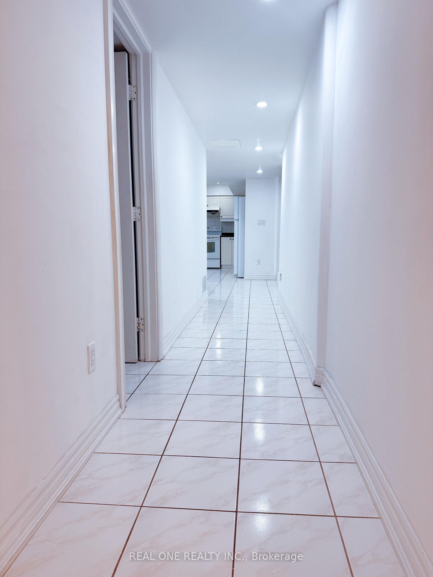 Photo 8 of 1480 Clearview Drive, Oakville, Clearview — HOMEH