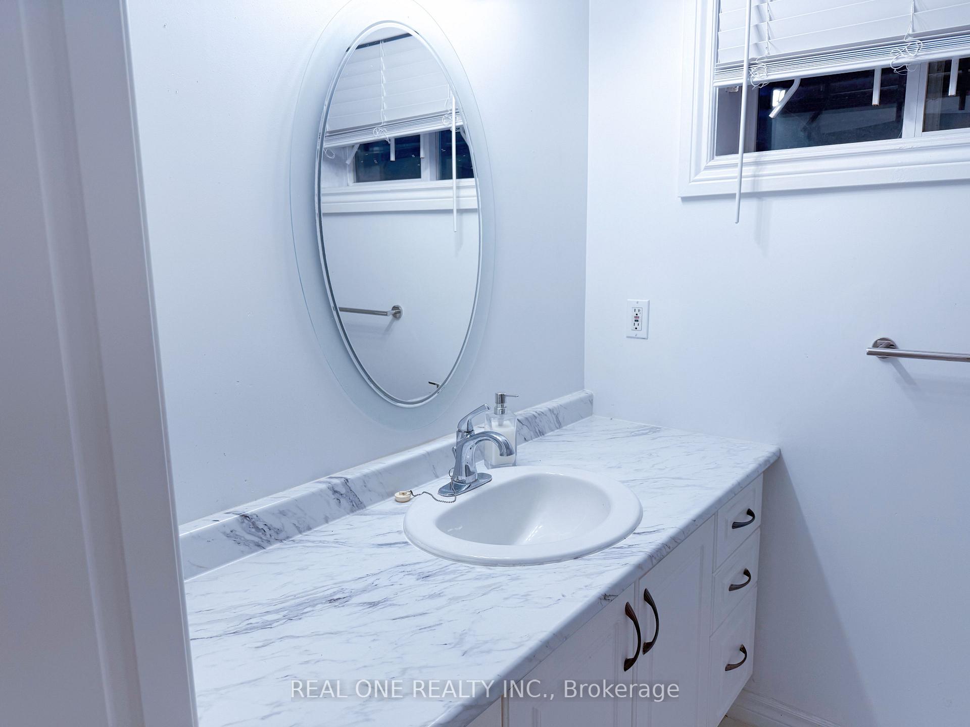Photo 10 of 1480 Clearview Drive, Oakville, Clearview — HOMEH