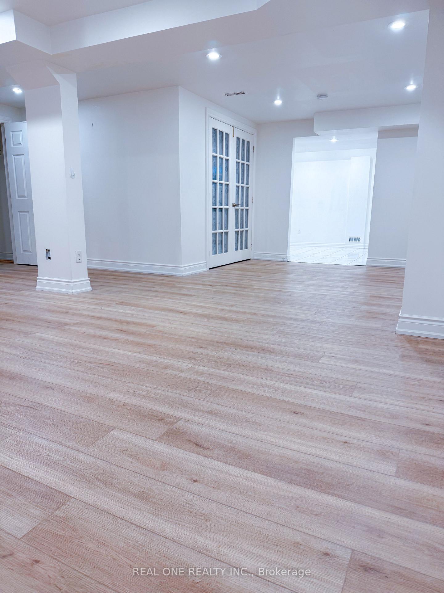 Photo 18 of 1480 Clearview Drive, Oakville, Clearview — HOMEH