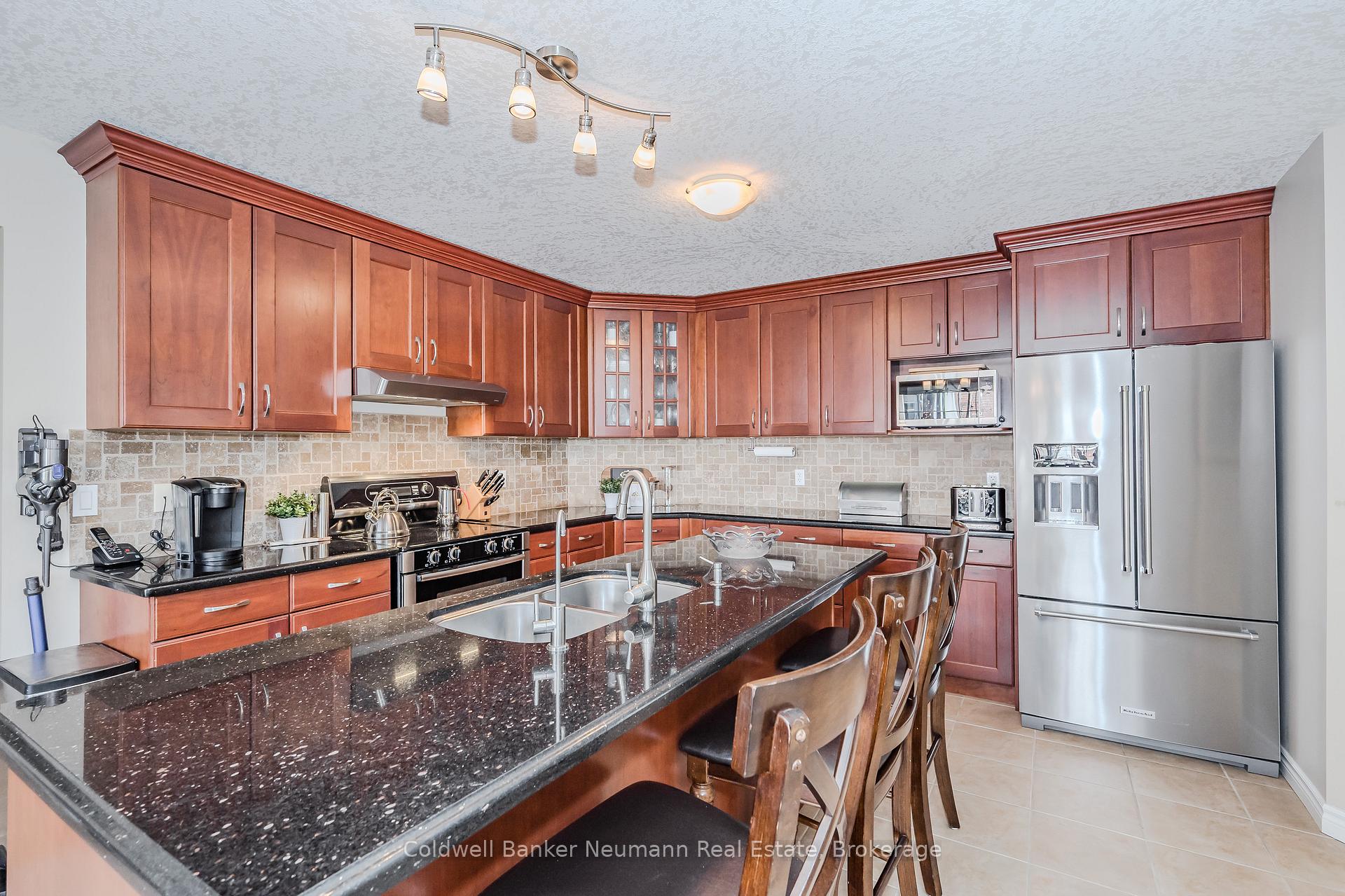 Photo 9 of 7 Brown Street, Guelph, Pineridge/Westminster Woods — HOMEH