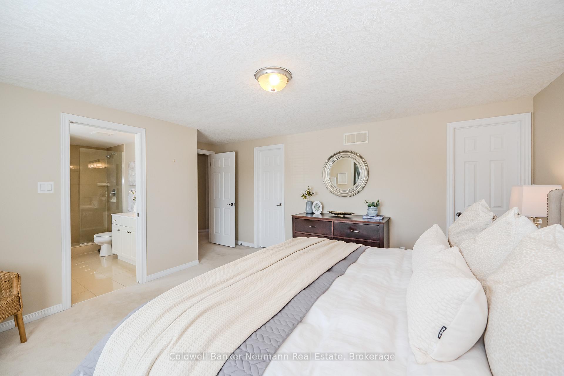 Photo 18 of 7 Brown Street, Guelph, Pineridge/Westminster Woods — HOMEH