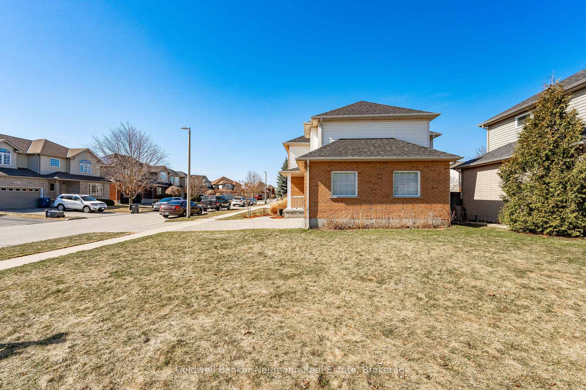 Photo 33 of 7 Brown Street, Guelph, Pineridge/Westminster Woods — HOMEH
