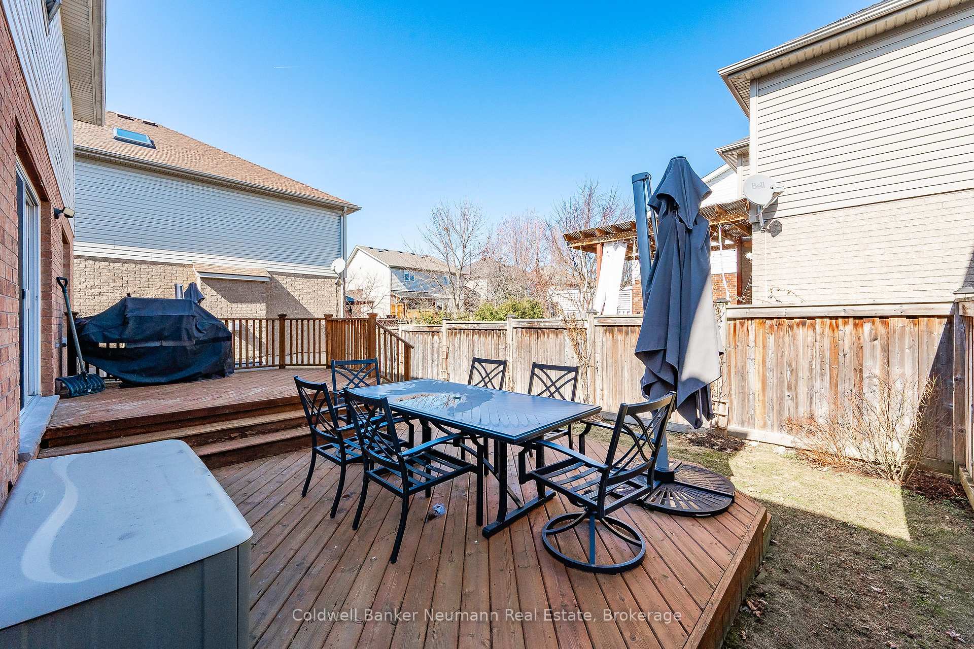 Photo 44 of 7 Brown Street, Guelph, Pineridge/Westminster Woods — HOMEH