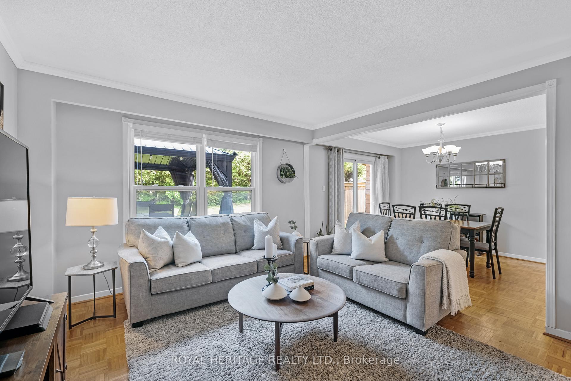 Photo 7 of 73 Roser Crescent, Clarington, Bowmanville — HOMEH
