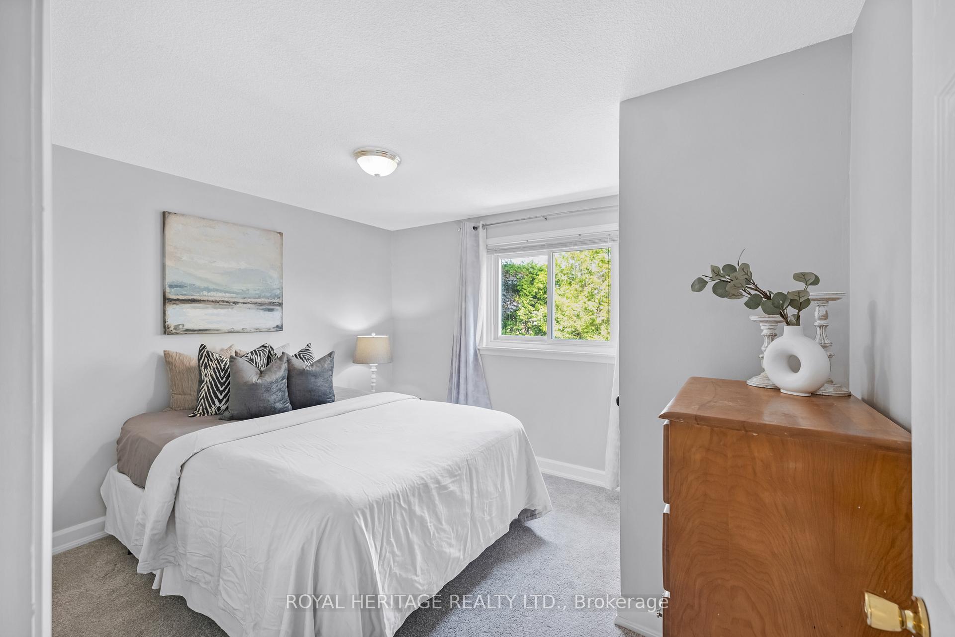 Photo 25 of 73 Roser Crescent, Clarington, Bowmanville — HOMEH