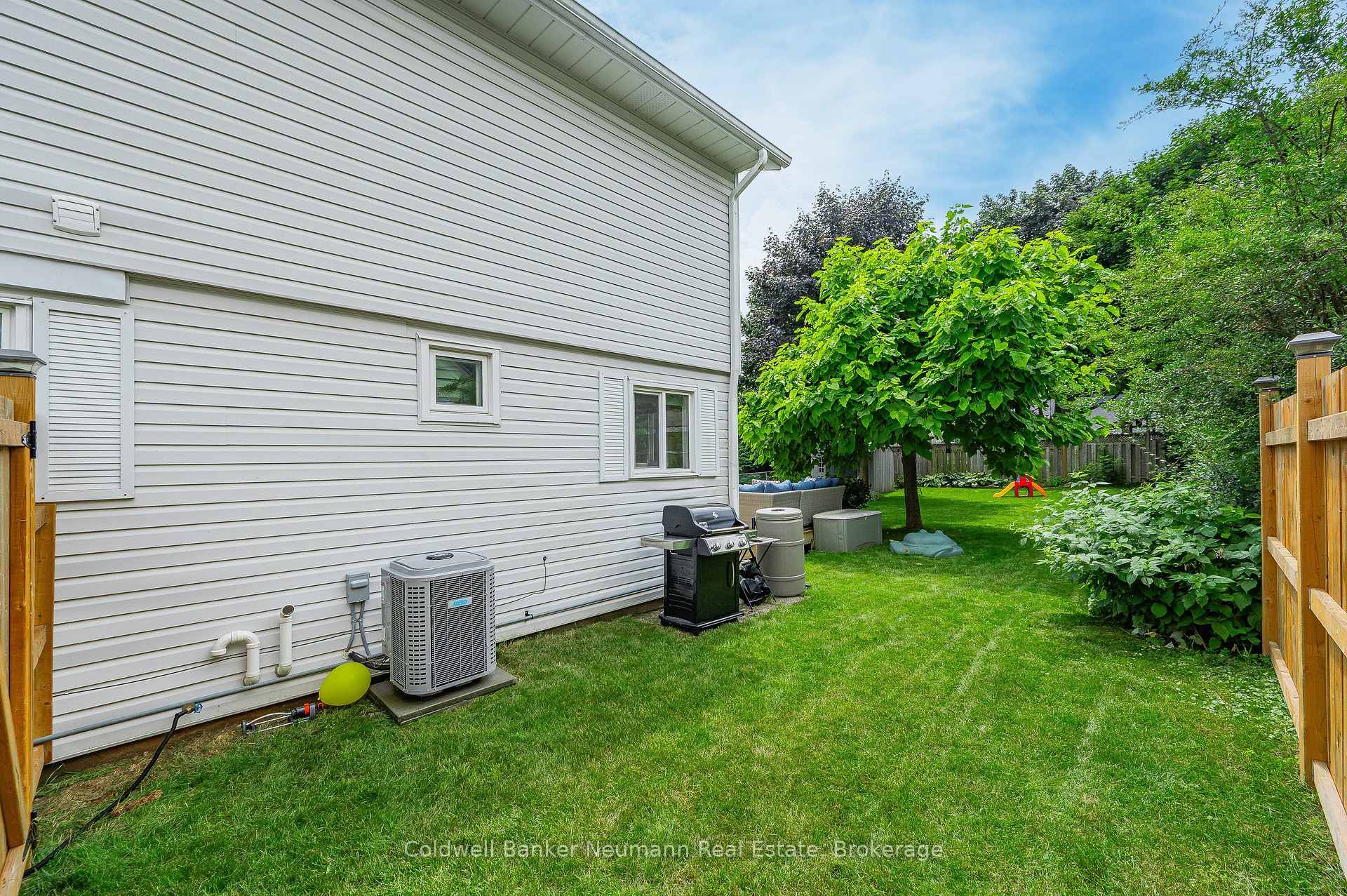 Photo 33 of 8 Goldie Avenue, Guelph, Junction/Onward Willow — HOMEH