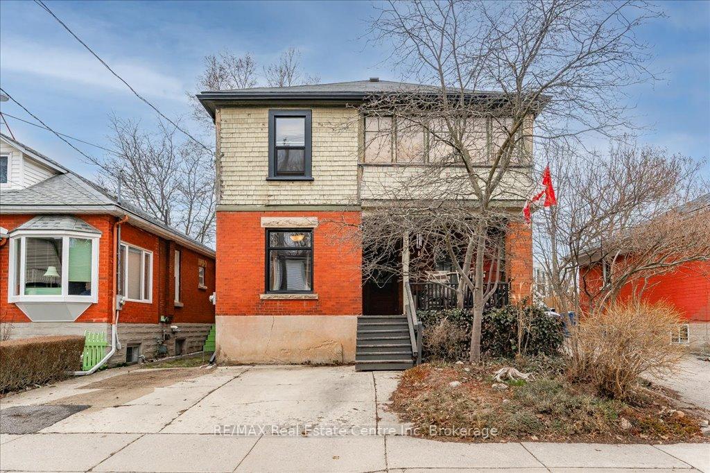 Front of 265 London Road W