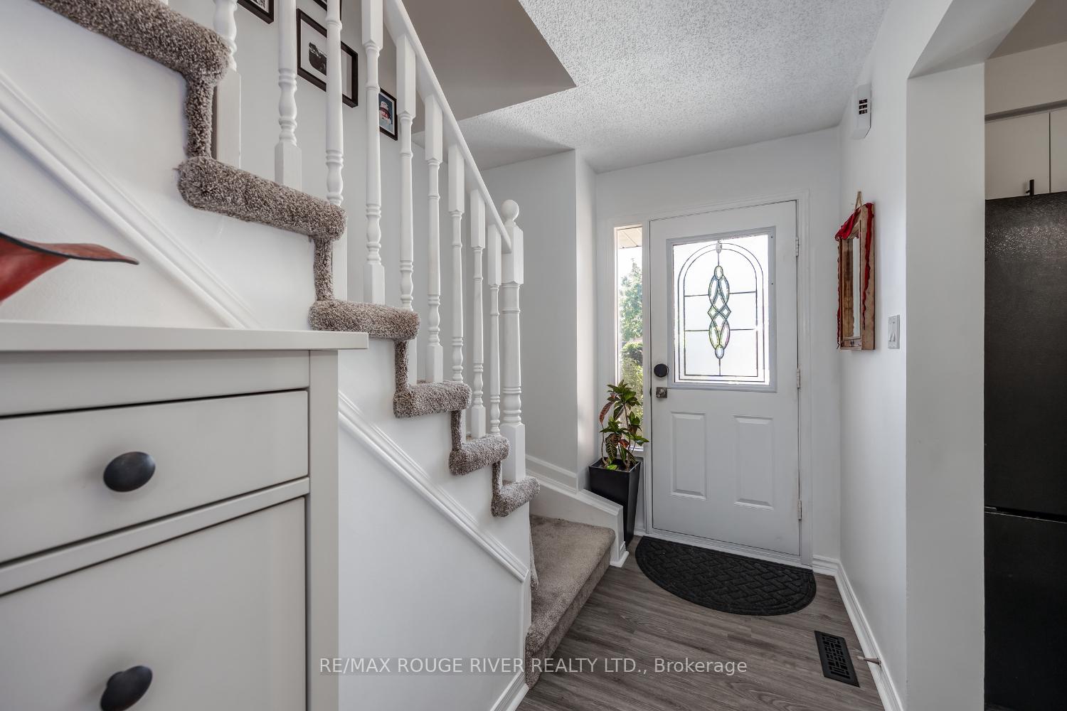 Photo 6 of 21 Raine Drive, Ajax, Central — HOMEH
