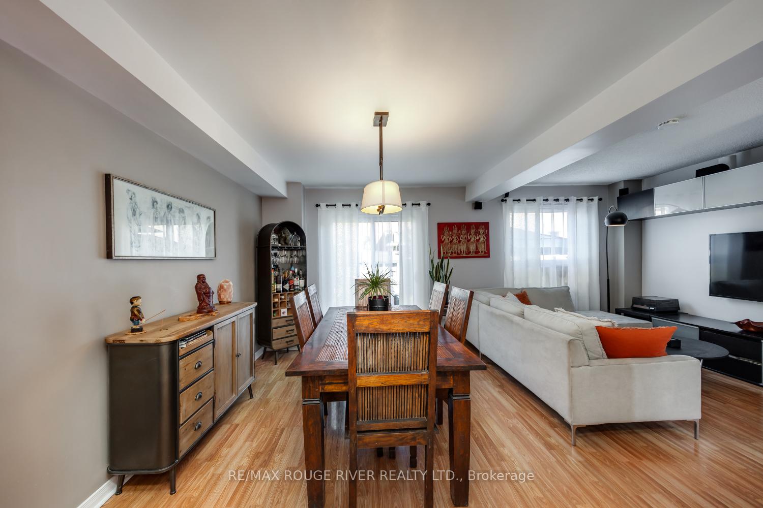 Photo 11 of 21 Raine Drive, Ajax, Central — HOMEH