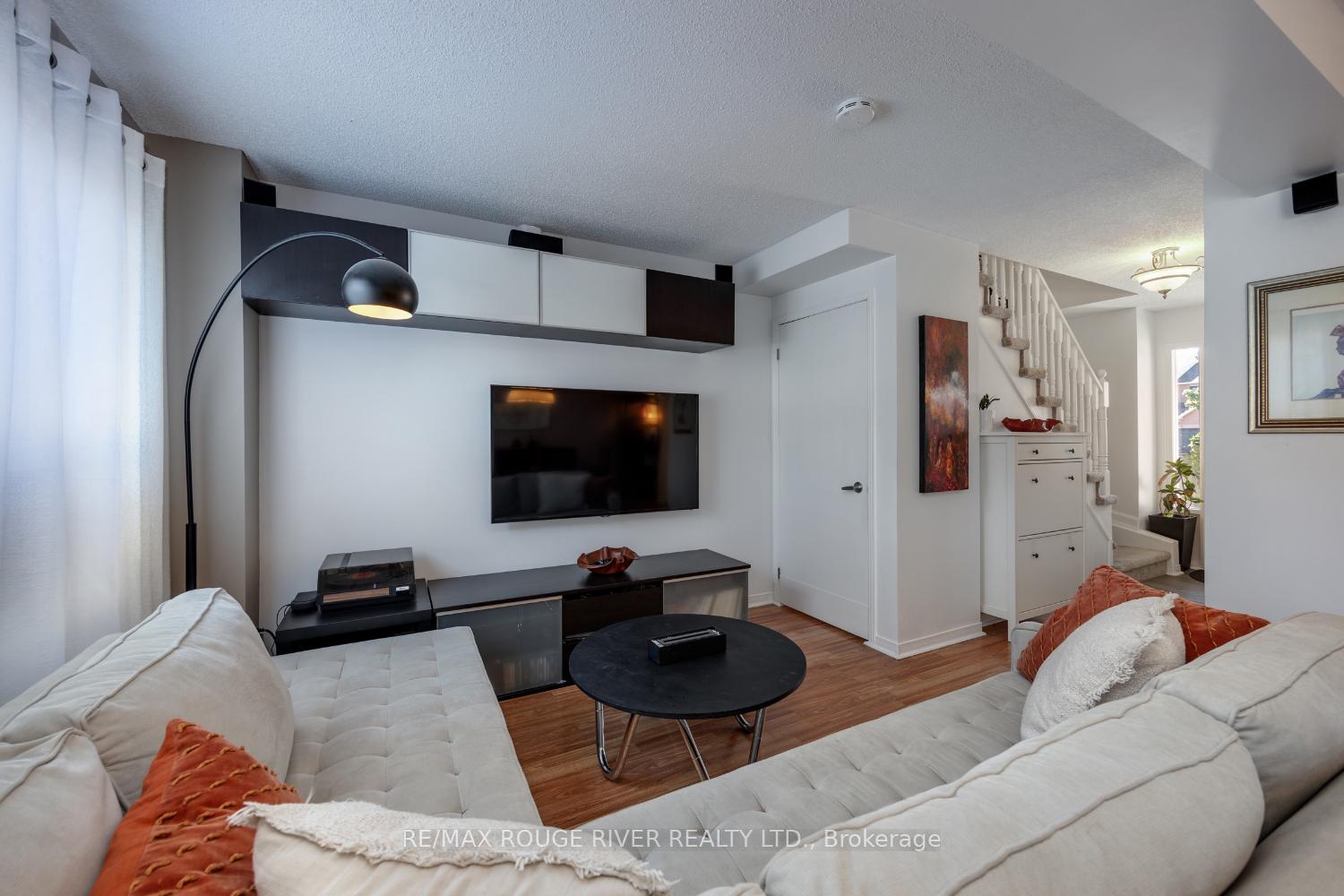 Photo 13 of 21 Raine Drive, Ajax, Central — HOMEH