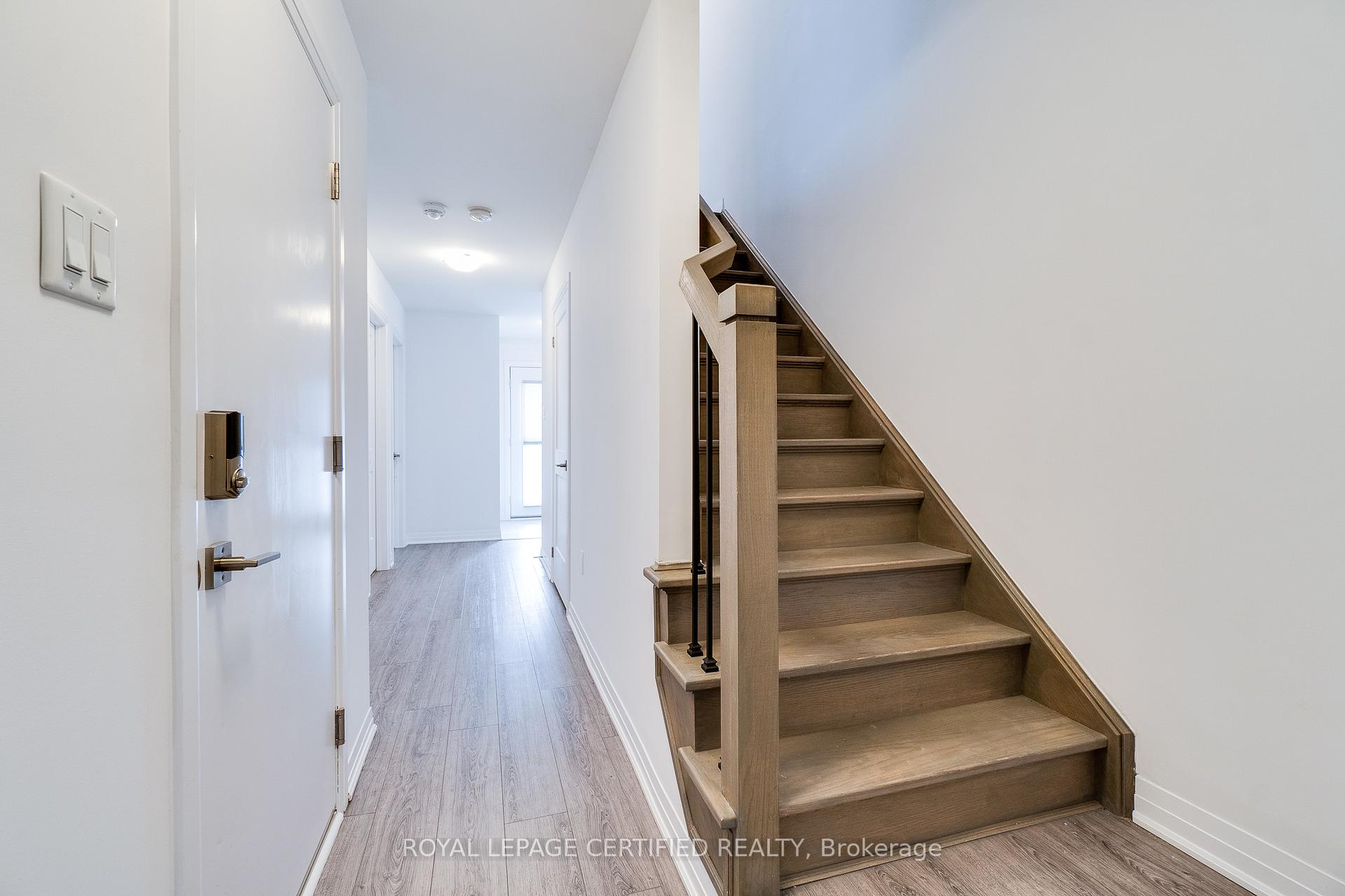 Photo 3 of Unit 4, 51 Sparrow Avenue, Cambridge — HOMEH