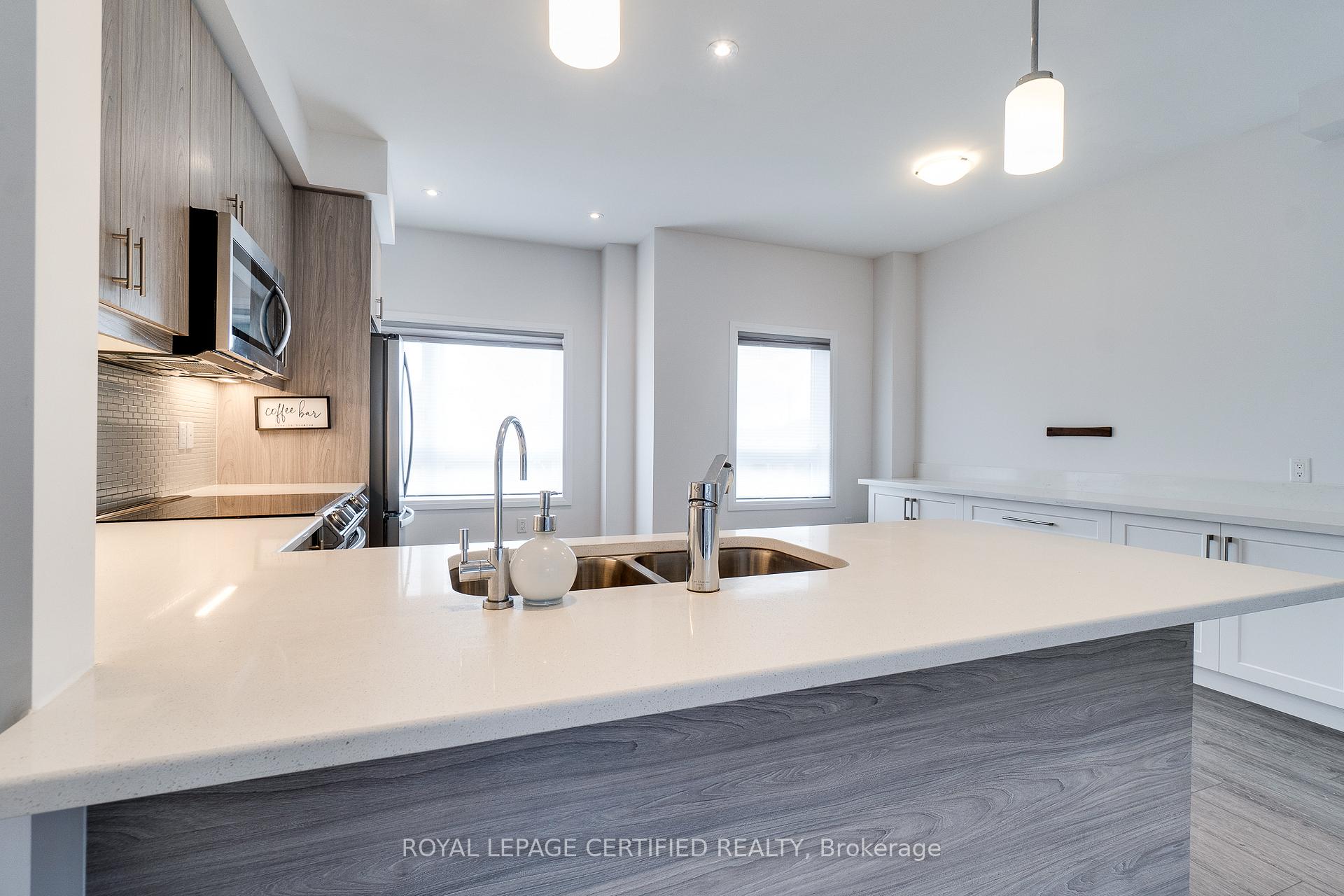 Photo 11 of Unit 4, 51 Sparrow Avenue, Cambridge — HOMEH