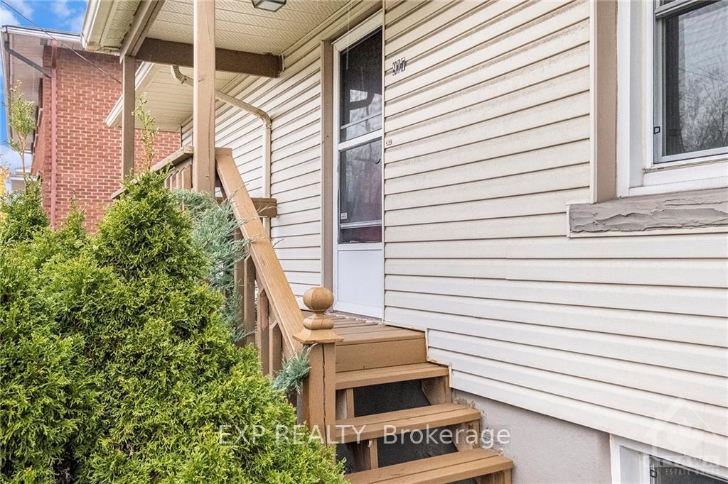 Photo 3 of 917 Pinecrest Road, Ottawa, Queensway Terrace North — HOMEH