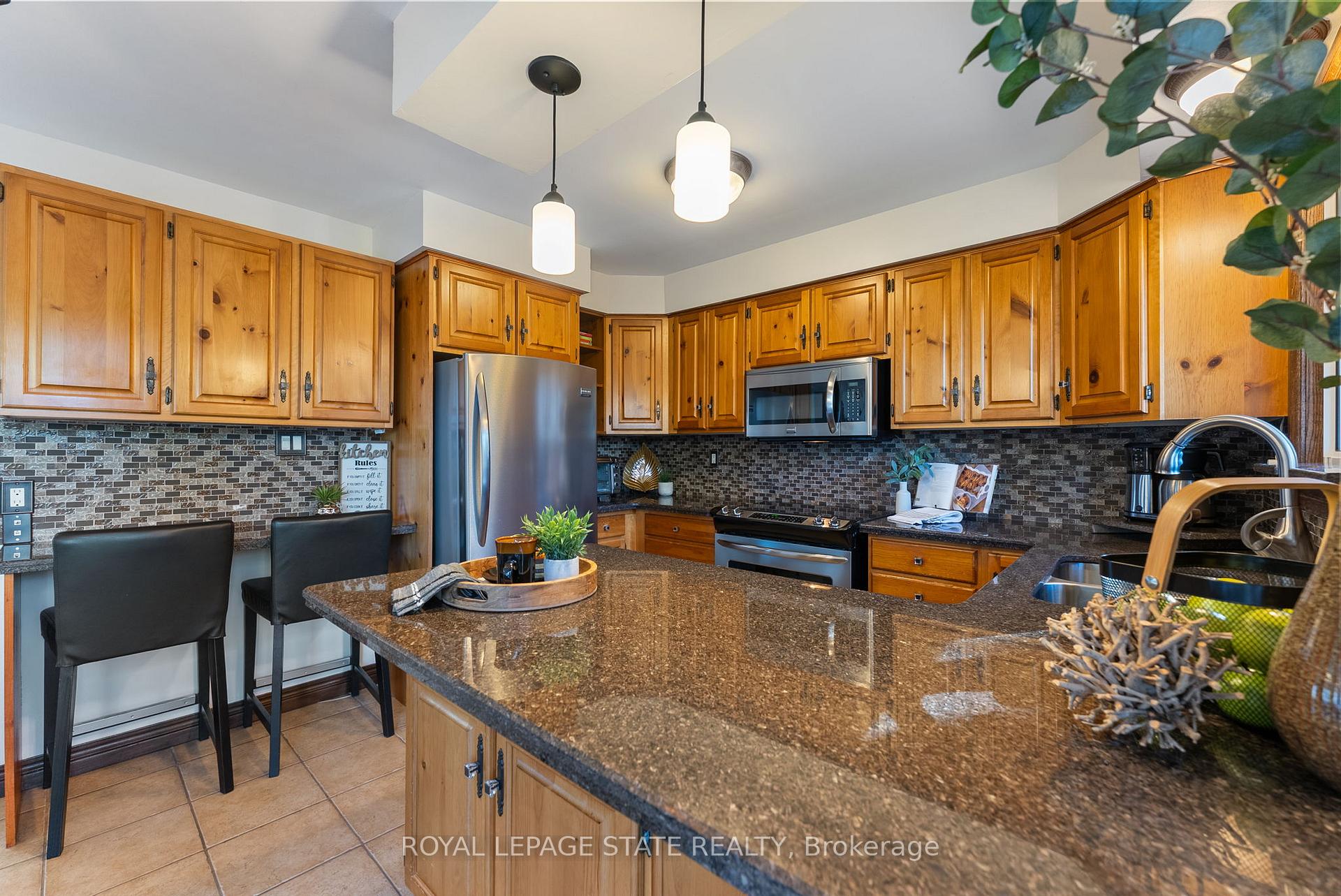 Photo 8 of 5187 White Church Road E, Hamilton, Rural Glanbrook — HOMEH