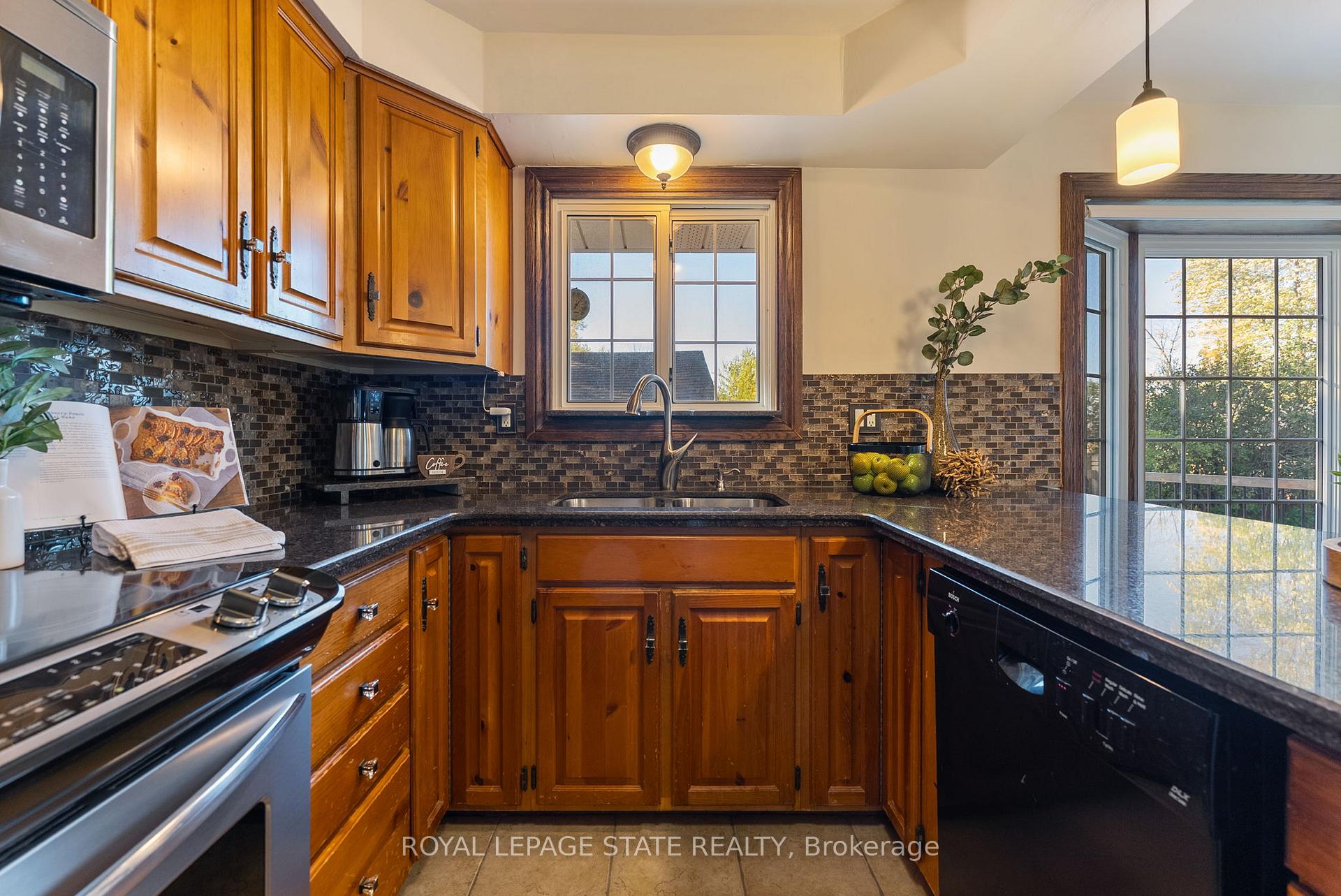 Photo 9 of 5187 White Church Road E, Hamilton, Rural Glanbrook — HOMEH