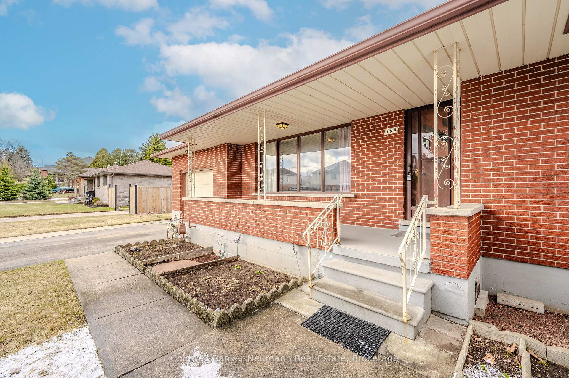 Photo 5 of 108 Fleming Road, Guelph, Grange Road — HOMEH