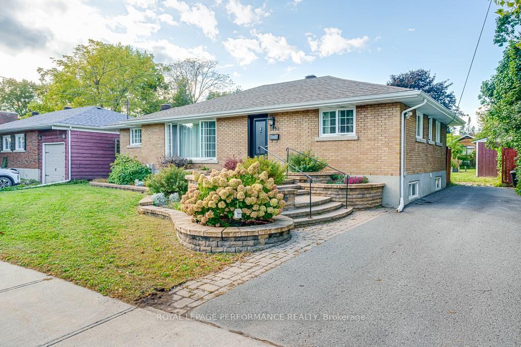 Photo 2 of 1405 Leonard Avenue, Cornwall — HOMEH
