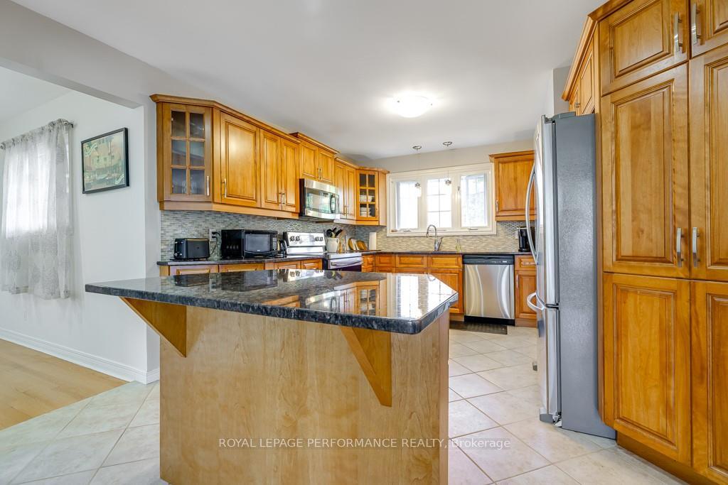 Photo 8 of 1405 Leonard Avenue, Cornwall — HOMEH