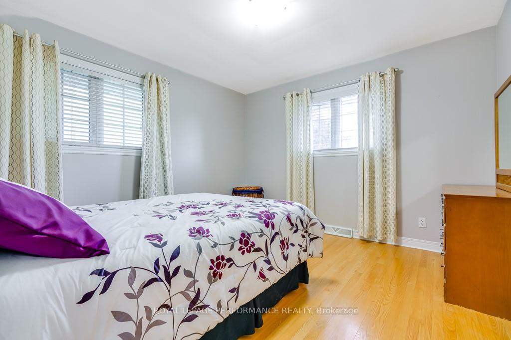 Photo 13 of 1405 Leonard Avenue, Cornwall — HOMEH