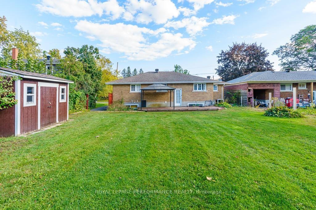 Photo 25 of 1405 Leonard Avenue, Cornwall — HOMEH