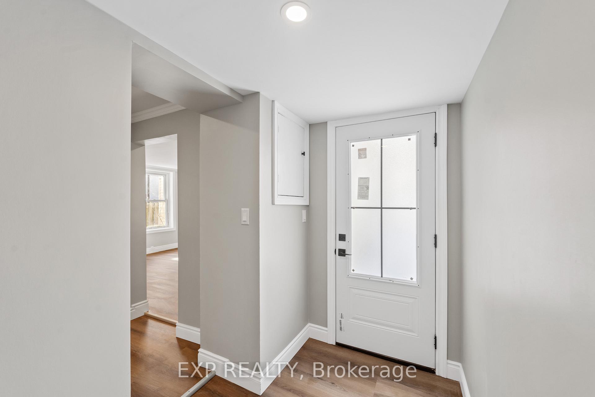 Front of Unit Unit B, 81 St Charles Street