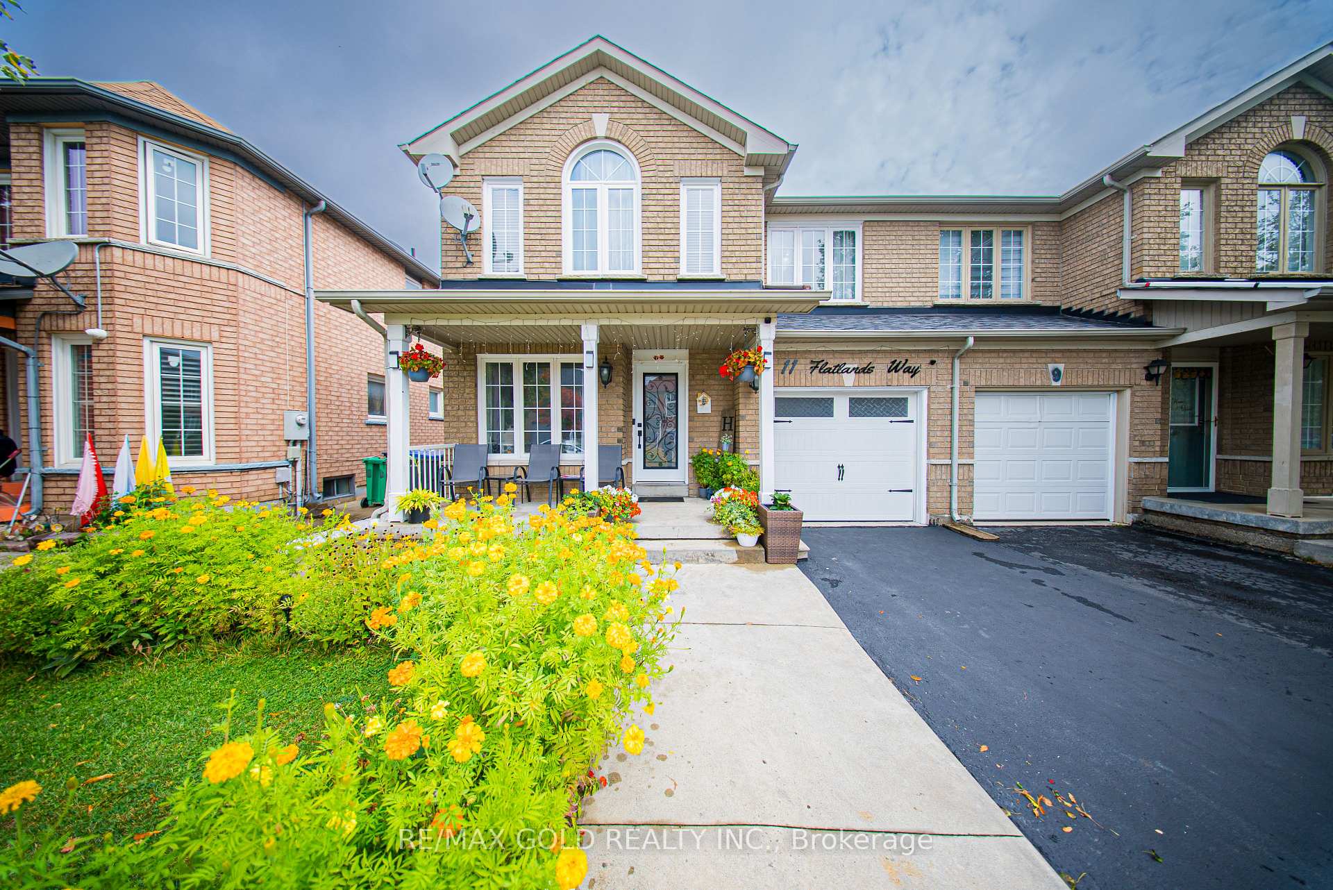 Front of 11 Flatlands Way
