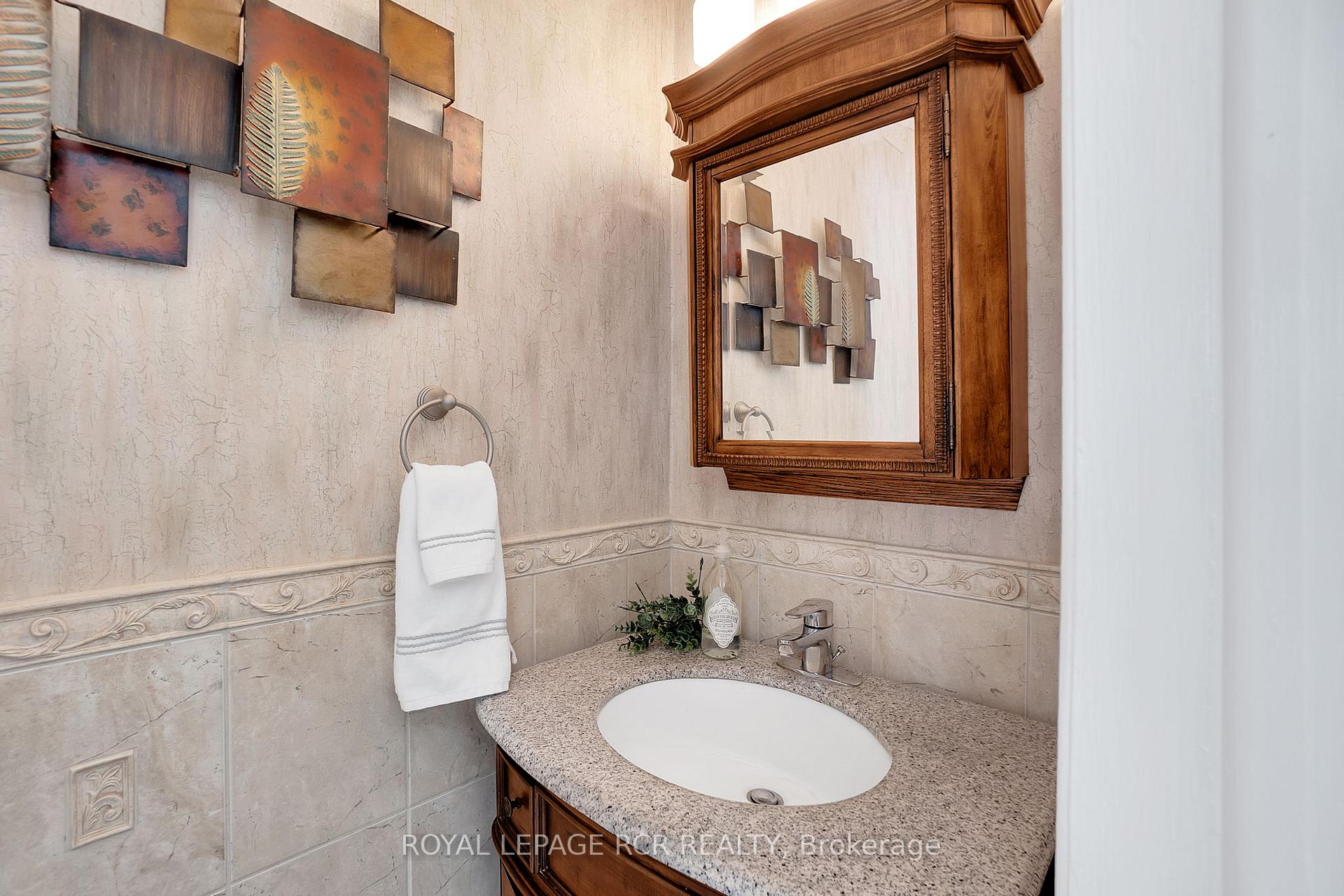 Photo 22 of 67 Birchview Crescent, Caledon, Bolton North — HOMEH