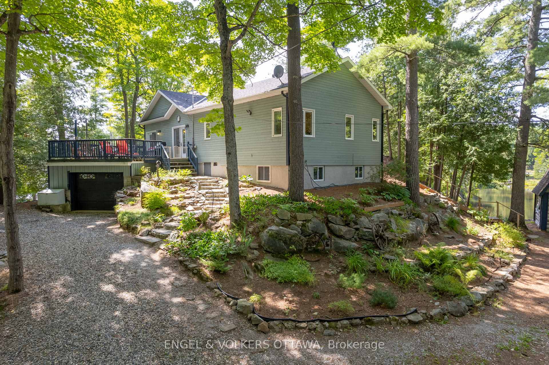 Photo 1 of 1020 Carson Trail, Frontenac, Frontenac North — HOMEH