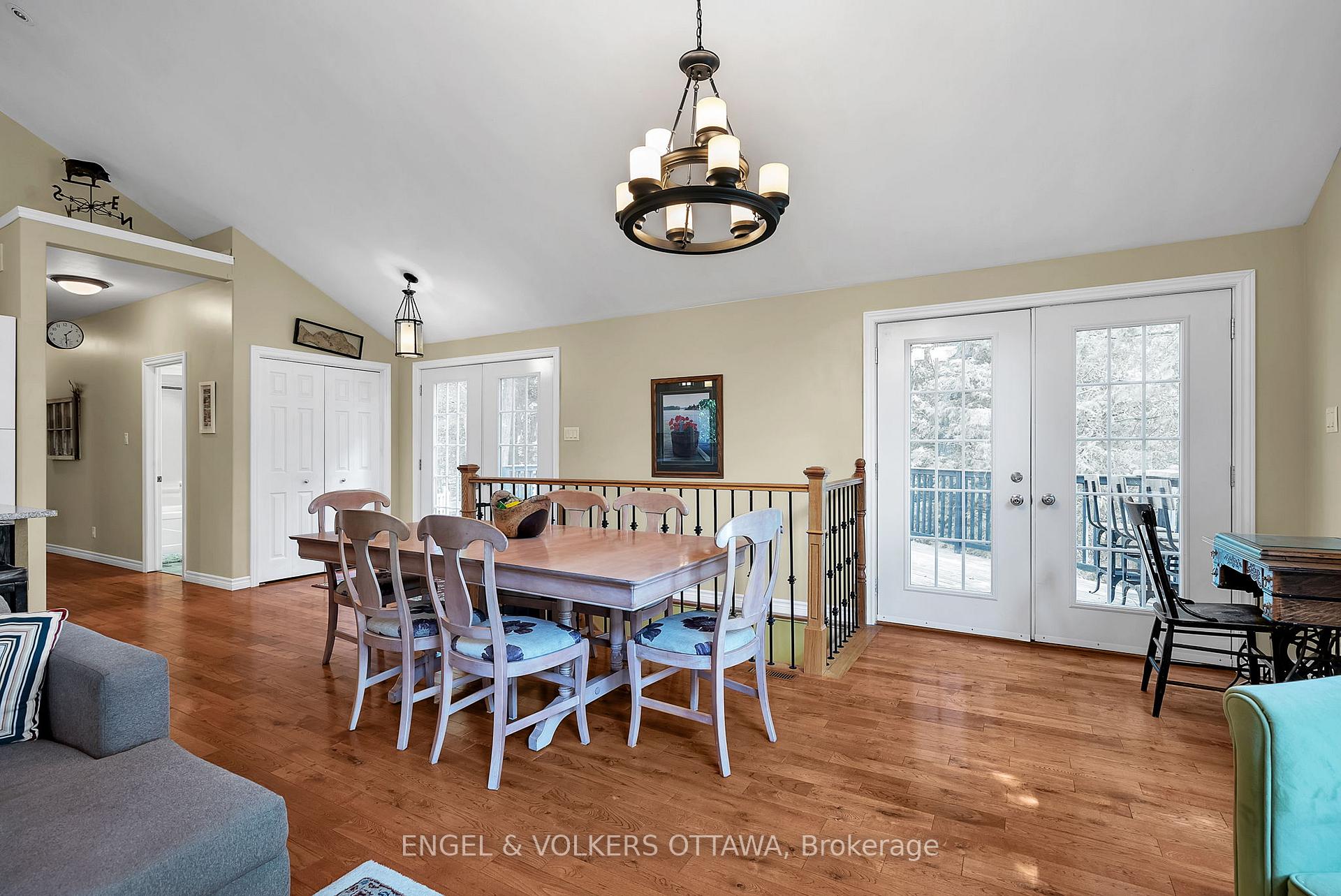 Photo 11 of 1020 Carson Trail, Frontenac, Frontenac North — HOMEH
