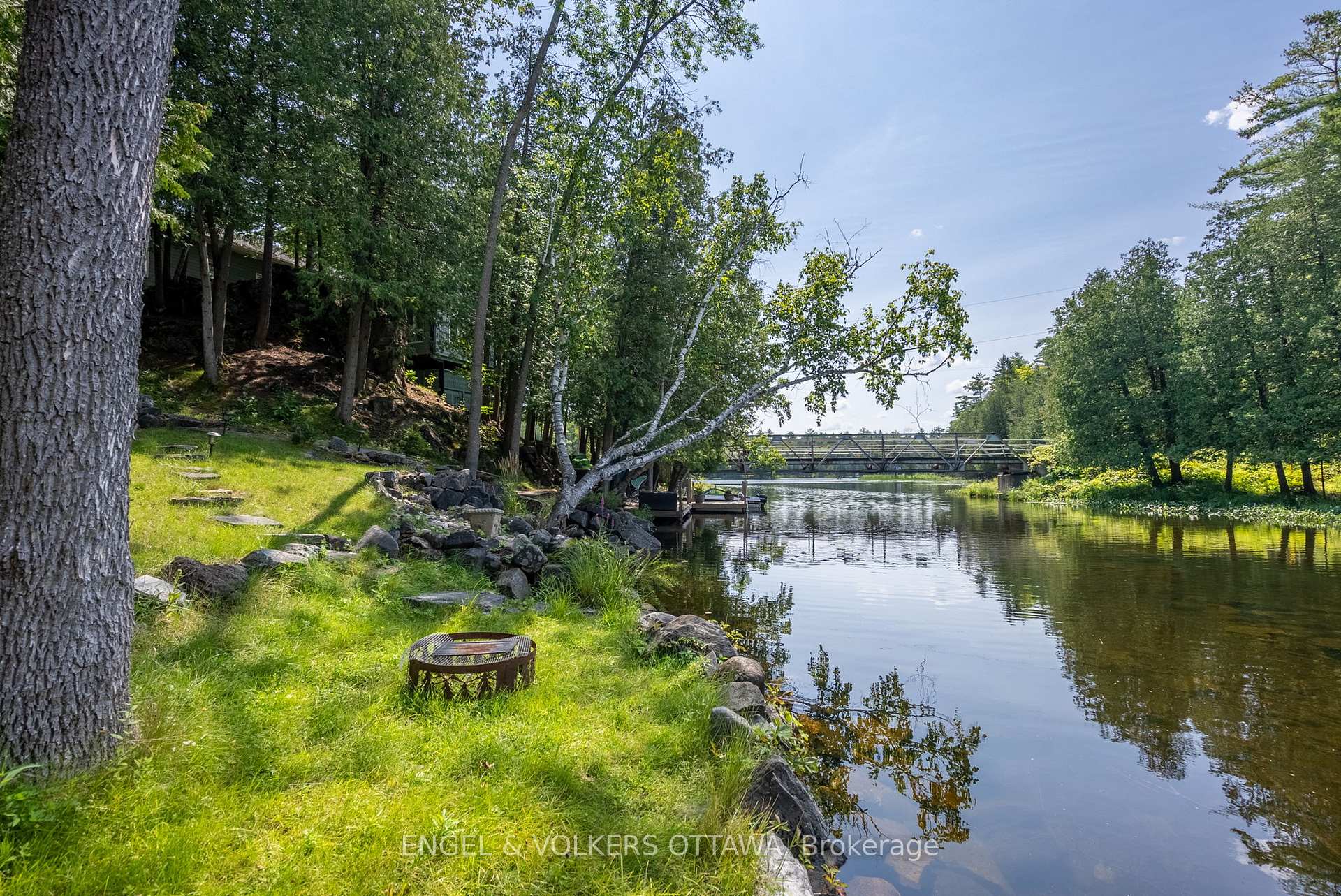 Photo 36 of 1020 Carson Trail, Frontenac, Frontenac North — HOMEH